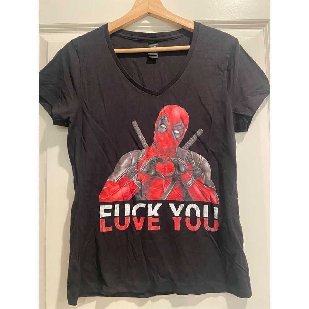 Deadpool V-neck T-shirt size Small